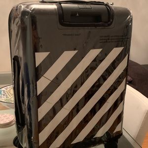 Off-white Luggage Carry on